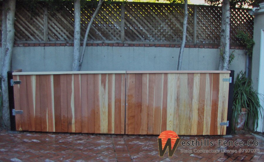 Double tongue and groove gates