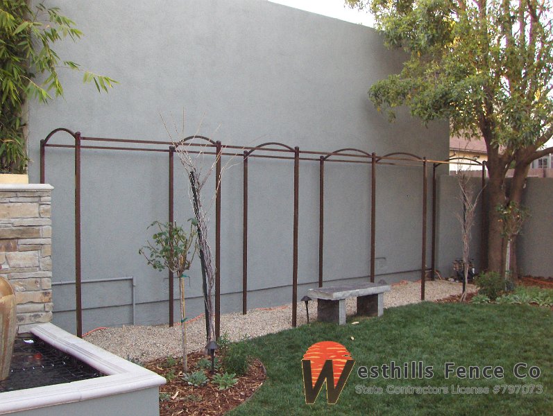 Iron arbor