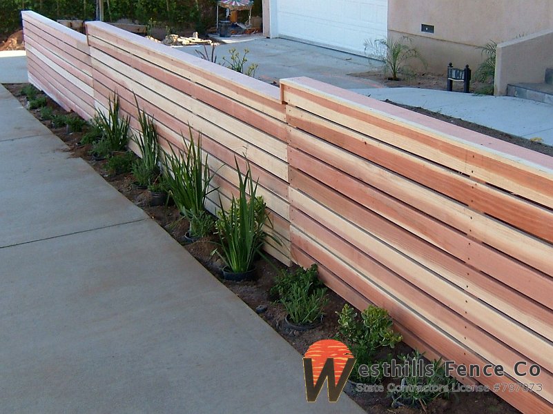 Horizontal S1S redwood fence (3)