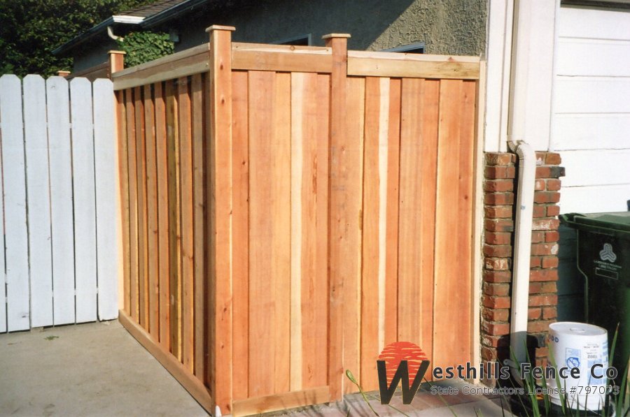 Exposed post with fascial and 2x4 cap