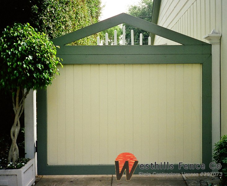 Custom tongue and groove swing gate